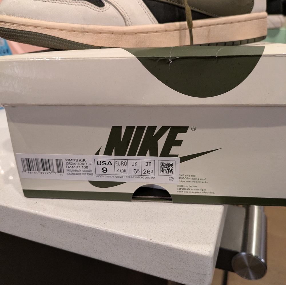 Travis Scott Sneakers - image 6